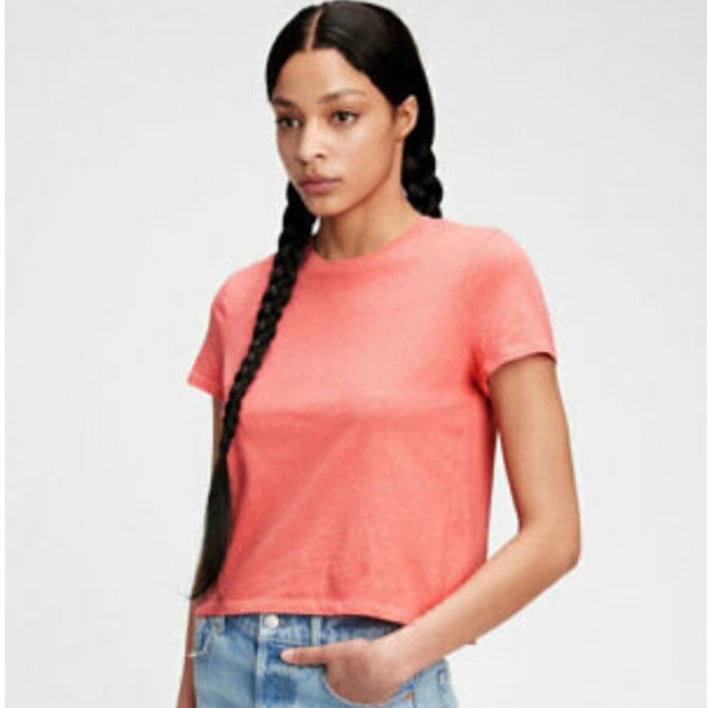 🌸4/$20🌸 NWOT Gap Shortsleeve Crewneck Shrunken T-Shirt - Picture 6 of 12